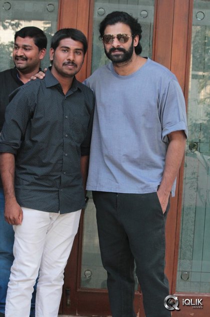 Karnataka-Fans-Meets-Prabhas